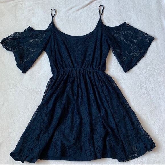 Hollister navy lace mini cold shoulder dress sz S - Picture 5 of 8